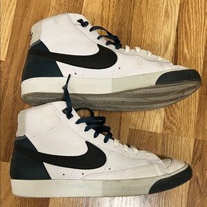 Nike Men's White and Black High-Top Sneakers
